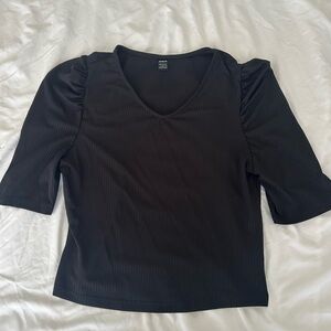 NWOT- SHEIN Black V-Neck Ribbed Puff Sleeve Top